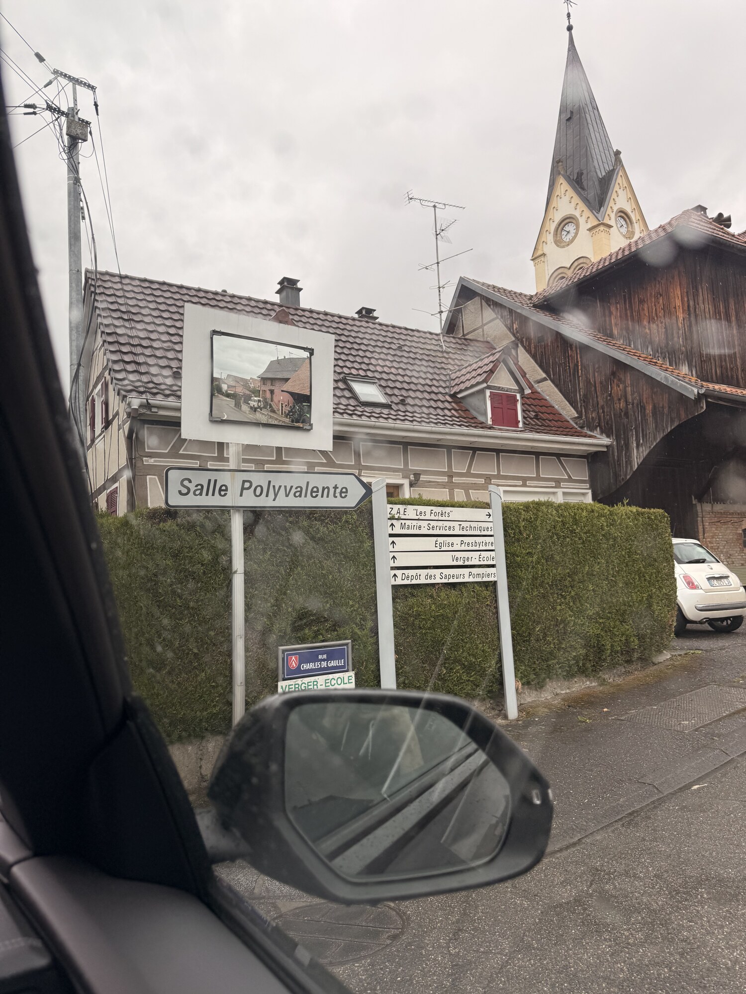 Mája a Dumbo — krytí